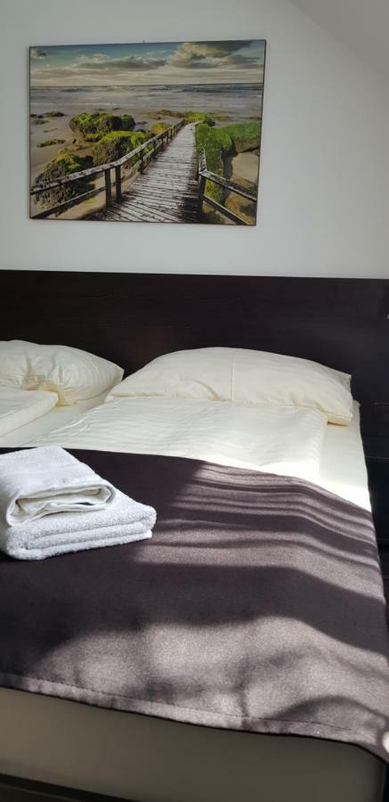 Pizzeria Alzbetka Hotel Strecno Buitenkant foto